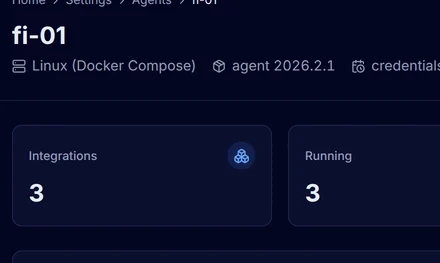 The page of the agent fi-01 on Linux with Docker Compose, running three integrations with none failing and all in sync, serving production
